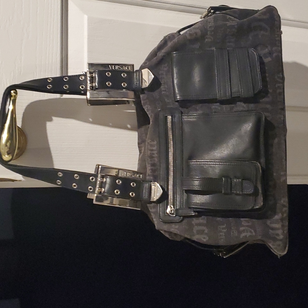 Donatella VERSACE 💯Authentic Handbag  "DV" Collection Grey Fade Silver Hardware - Picture 10 of 10